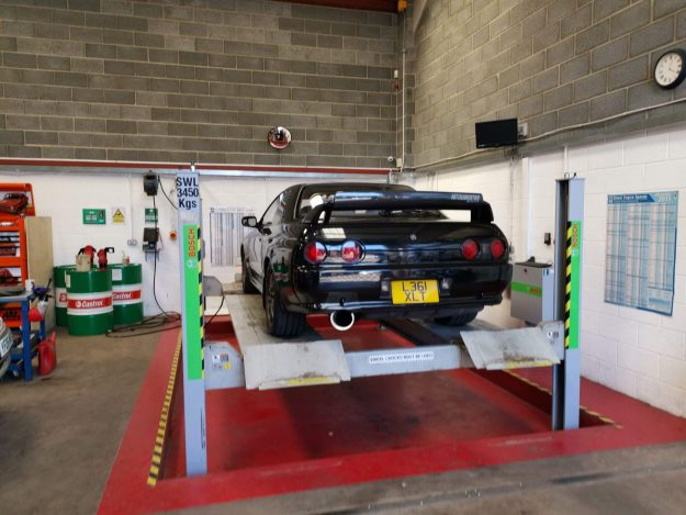 Skyline in for four wheel alignment